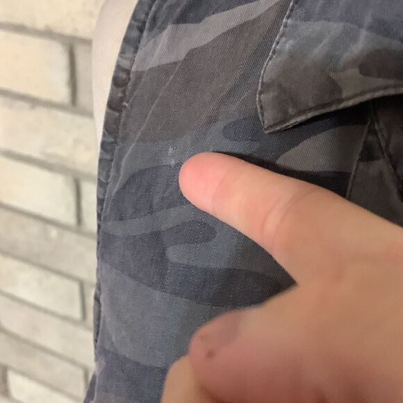 3for$20 button front top medium - Picture 4 of 5